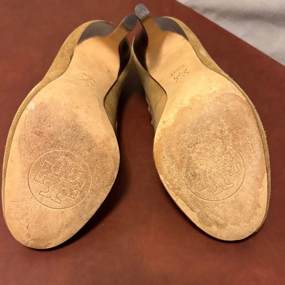 Tory Burch Tan Heels with Gold Studs, Sz 8